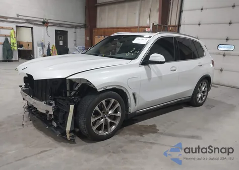 2021 BMW X5 Phev xDrive45E z USA, uszkodzony, nr VIN 5UXTA6C07M9E13190